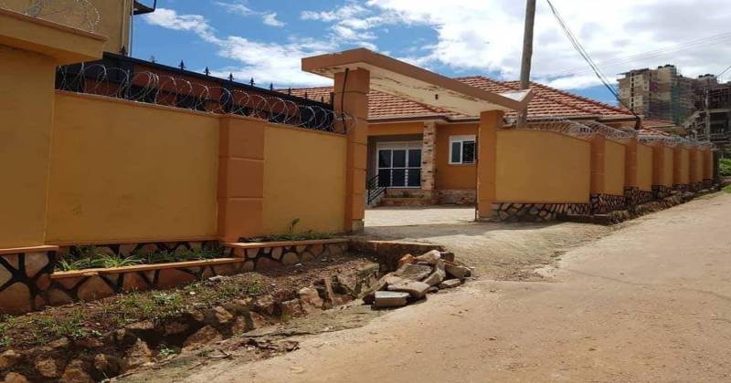 MUYENGA, KAMPALA, MUYENGA 256, ,Rental units,For Sale,MUYENGA,1043